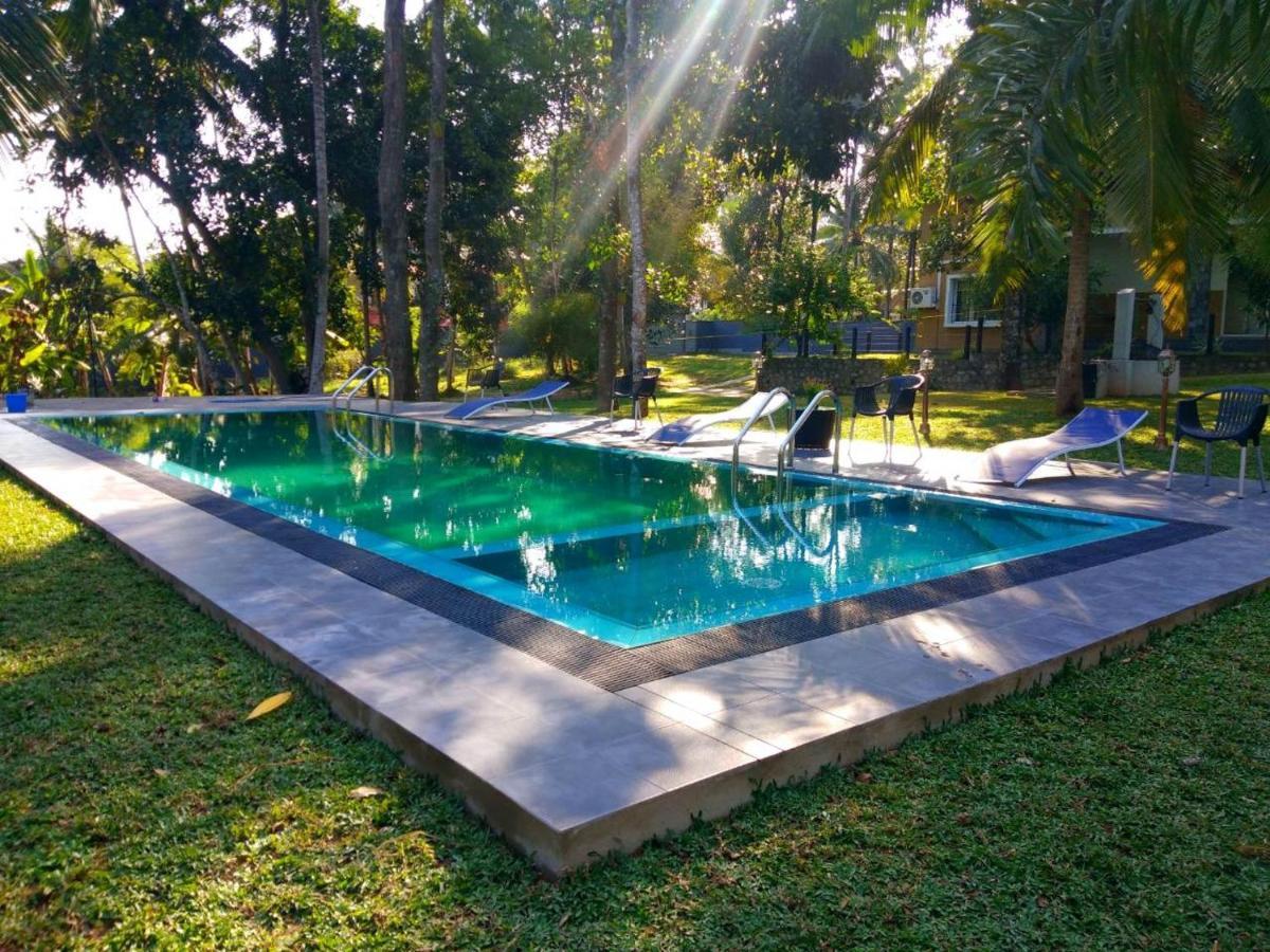 Temple Pond Villa Colombo Piliyandala Eksteriør billede